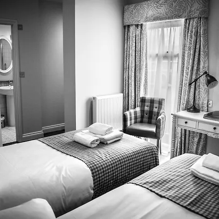 The Walhampton Arms-2